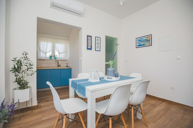 Apartamentos Salsa Brac