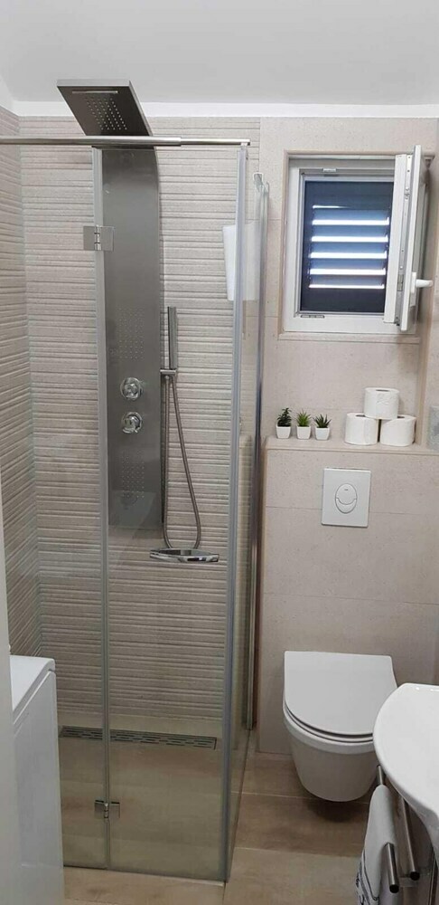 Apartamentos Salsa Brac