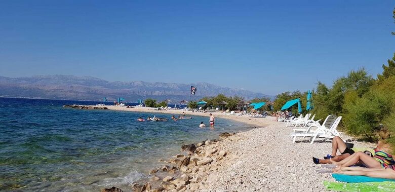 Apartamentos Salsa Brac