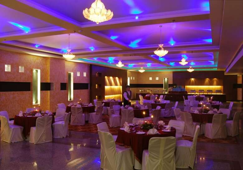 Hotel Hk Clarks Inn, Amritsar