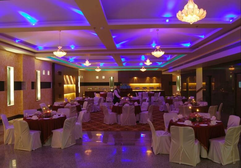 Hotel Hk Clarks Inn, Amritsar