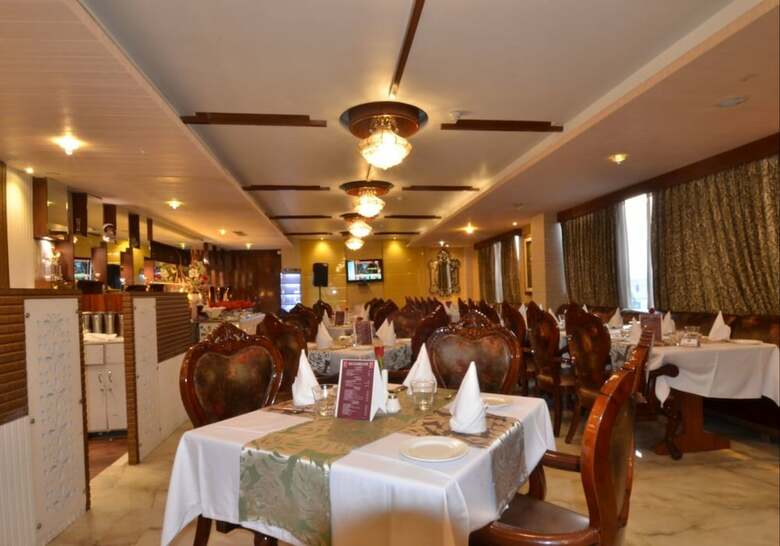 Hotel Hk Clarks Inn, Amritsar