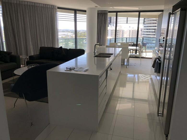 Large Apartment At Oracle Resort