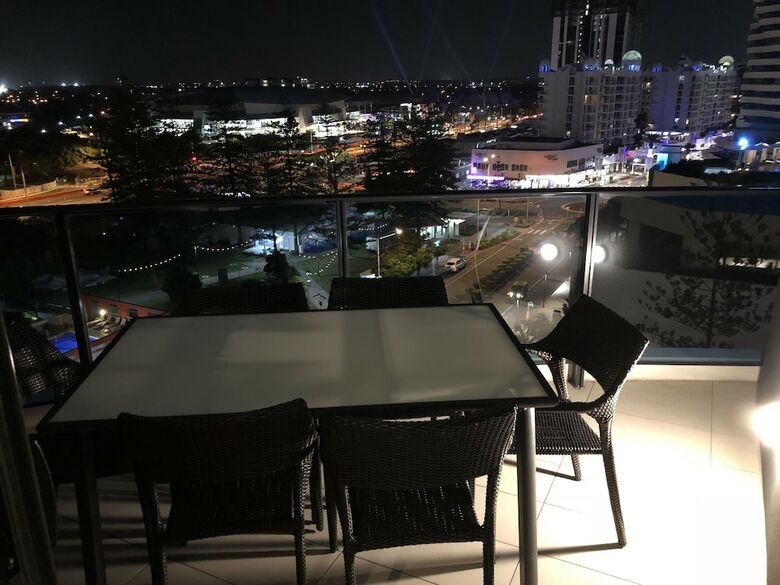 Large Apartment At Oracle Resort