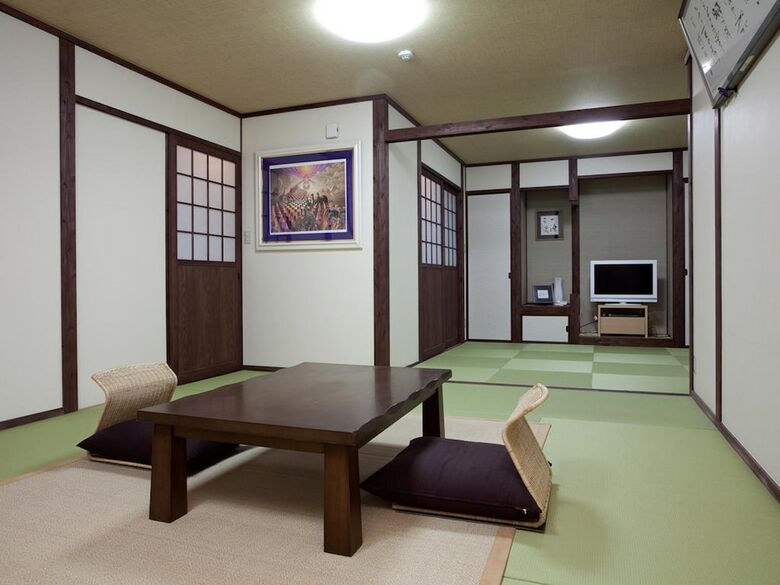 Yufuin Sanso Waremokou