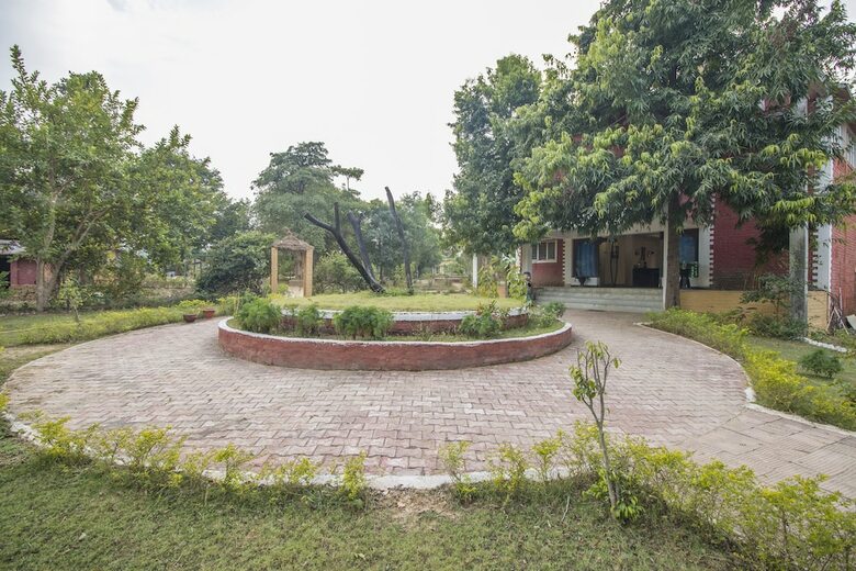 Hotel Tribal Wood Resort