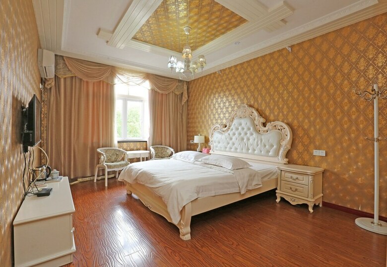 Hotel Mew Garden Inn