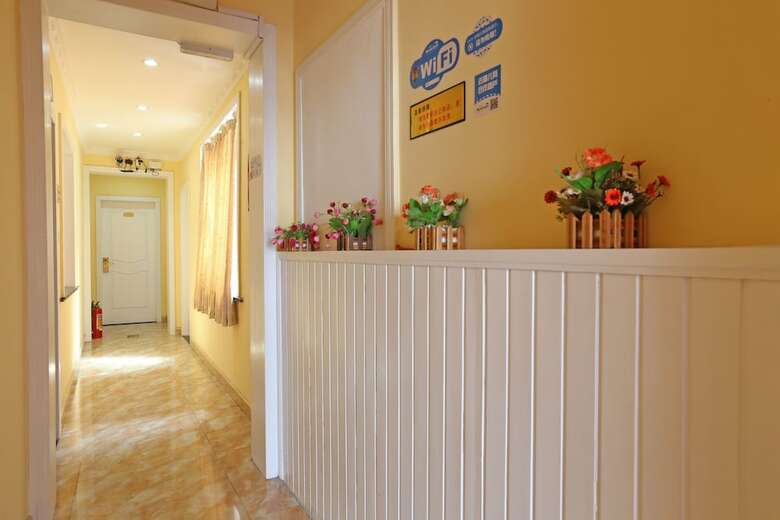 Hotel Mew Garden Inn