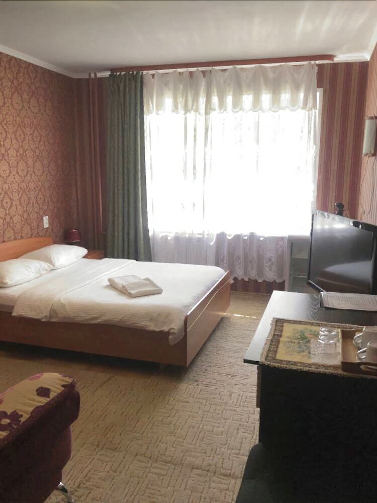 Avrora Hotel