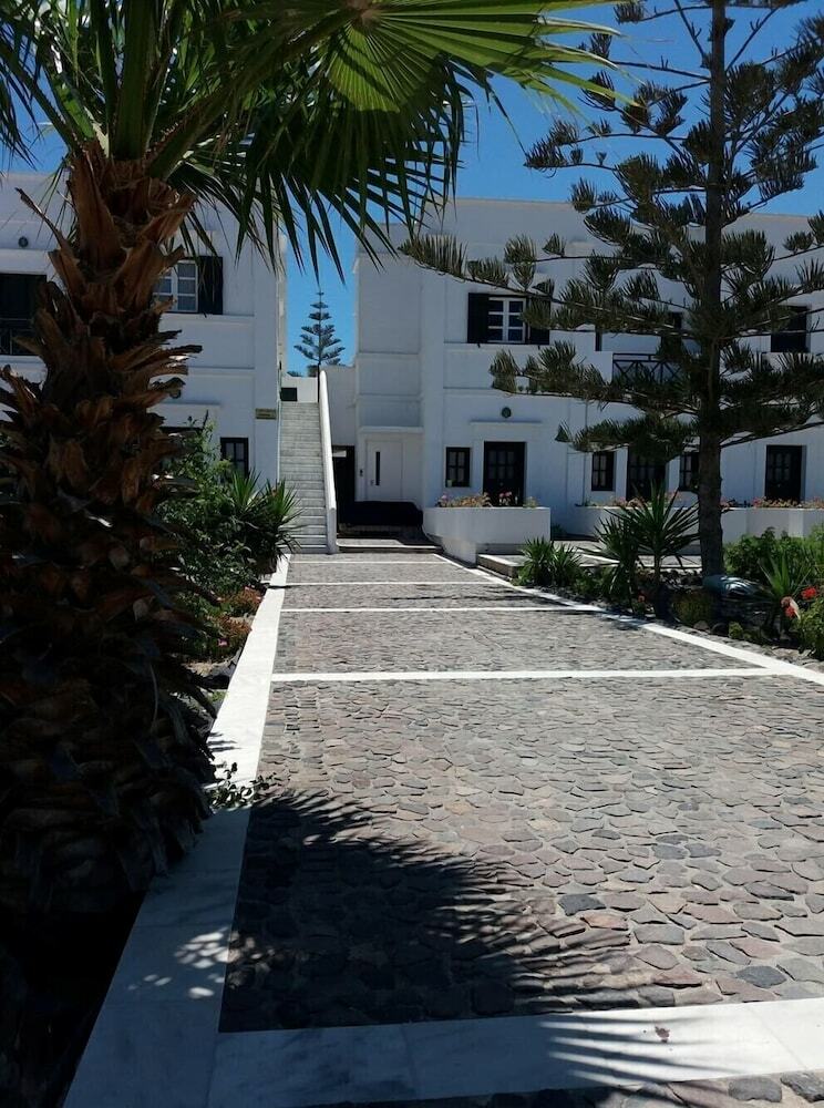Hotel Cafe Greco Studios & Apartments