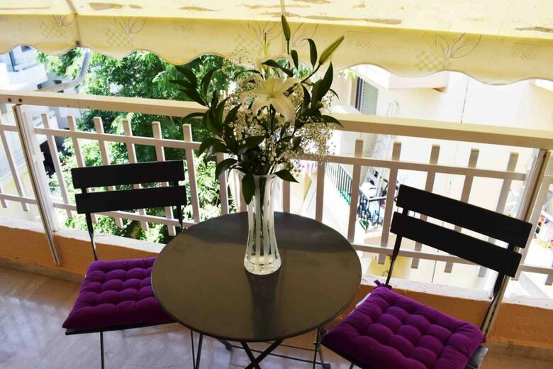 Apartamentos Angela House
