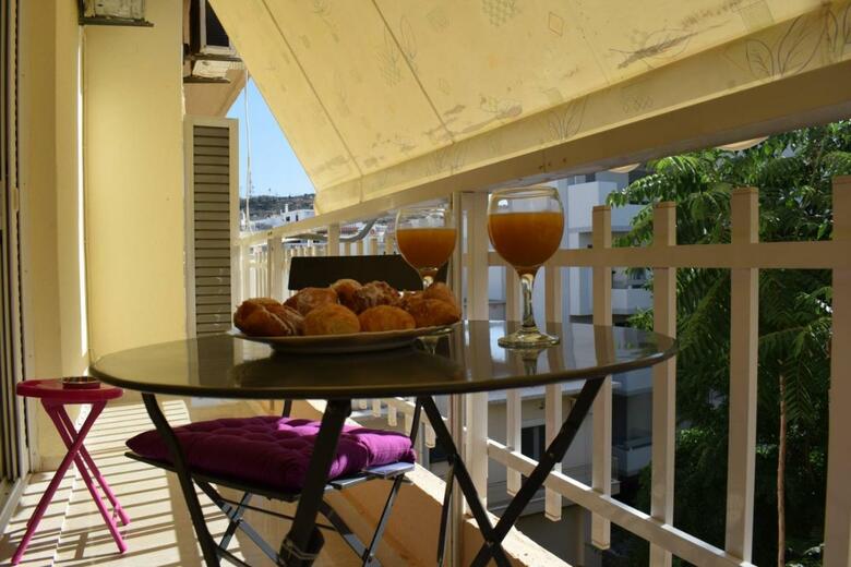 Apartamentos Angela House