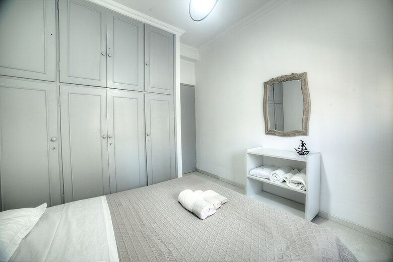 Cosy Apartment In Glyfada Center