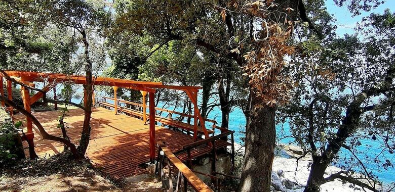 Katerina Fotopoulos Homes & Apartments