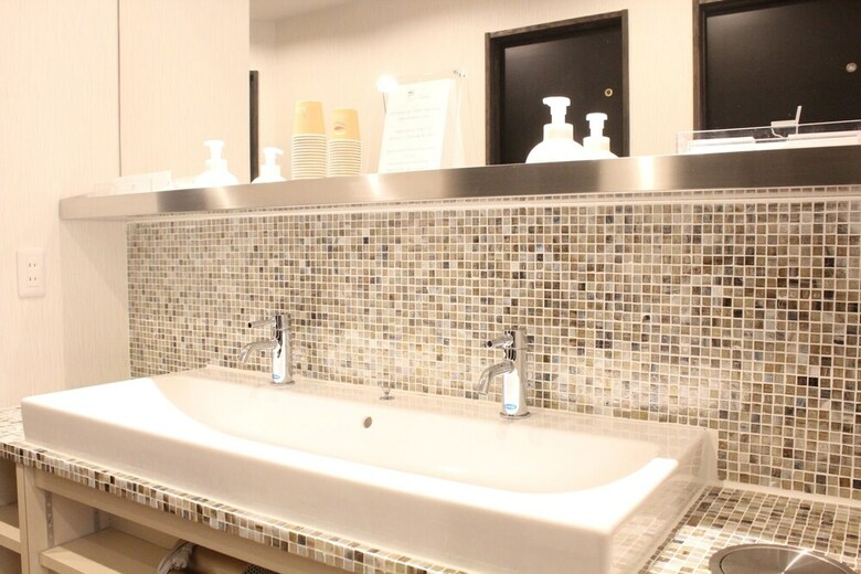 Hostal Hostel & Powder Room Crane - Caters To Women