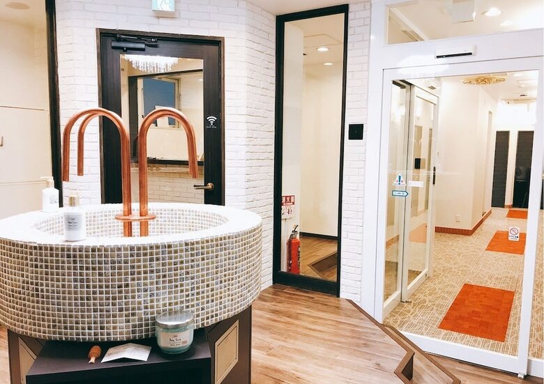 Hostal Hostel & Powder Room Crane - Caters To Women