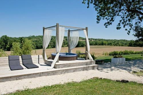 Hostal Domaine De L'isle Basse