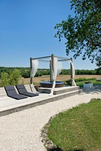 Hostal Domaine De L'isle Basse