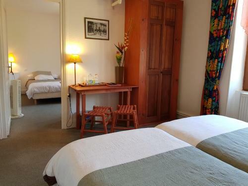 Hotel H�tel De L'�le