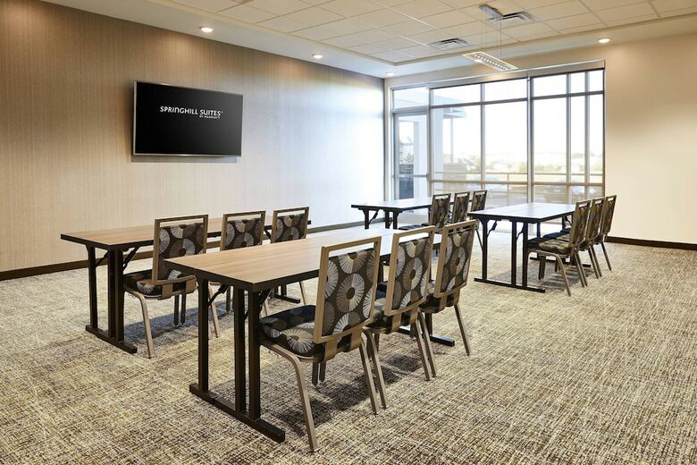 Hotel Springhill Suites By Marriott Springfield North