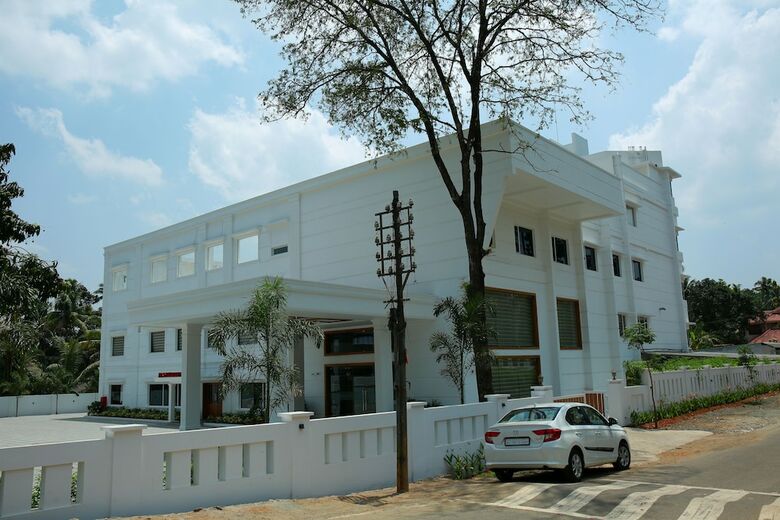 Hotel Kabani Palace