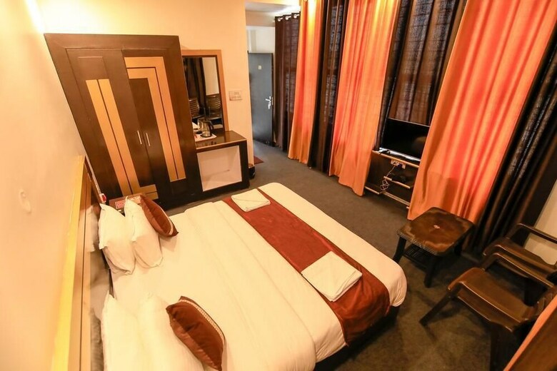 Hotel Shanti Residency