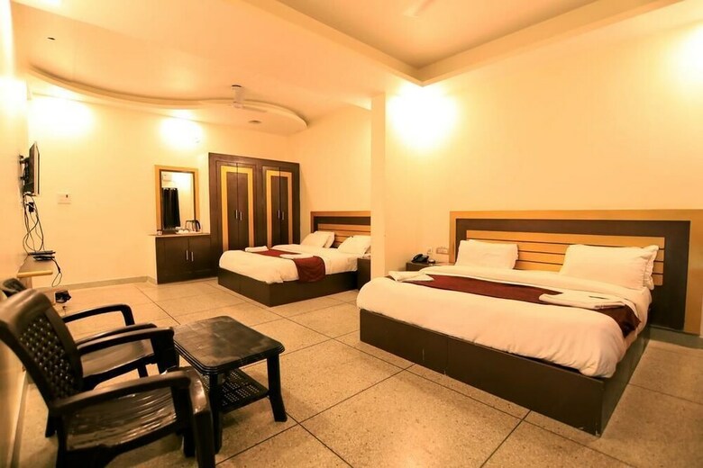 Hotel Shanti Residency