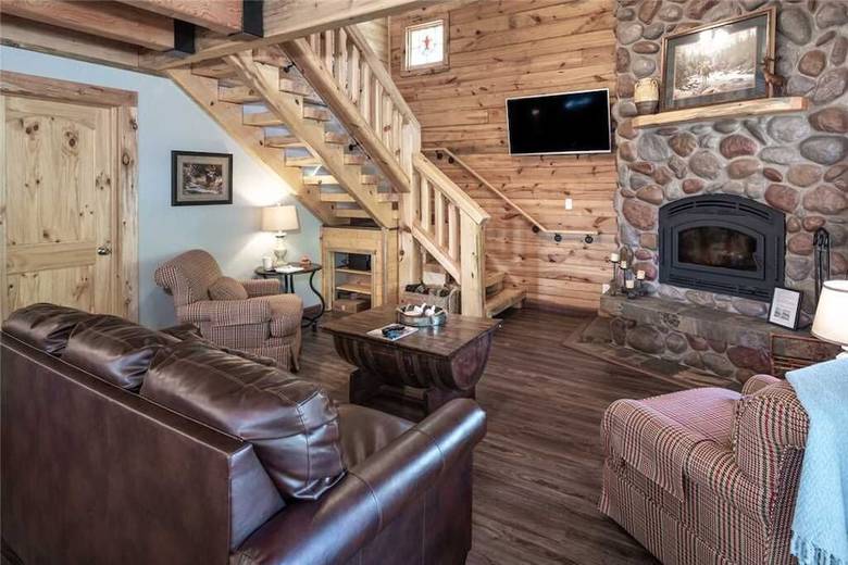 Clearwater Cabin - Three Bedroom Cabin