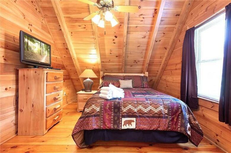 Candle Light Cabin - Two Bedroom Cabin