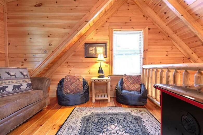 Candle Light Cabin - Two Bedroom Cabin