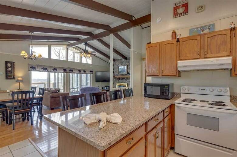 Bear View Chalet - Three Bedroom Cabin