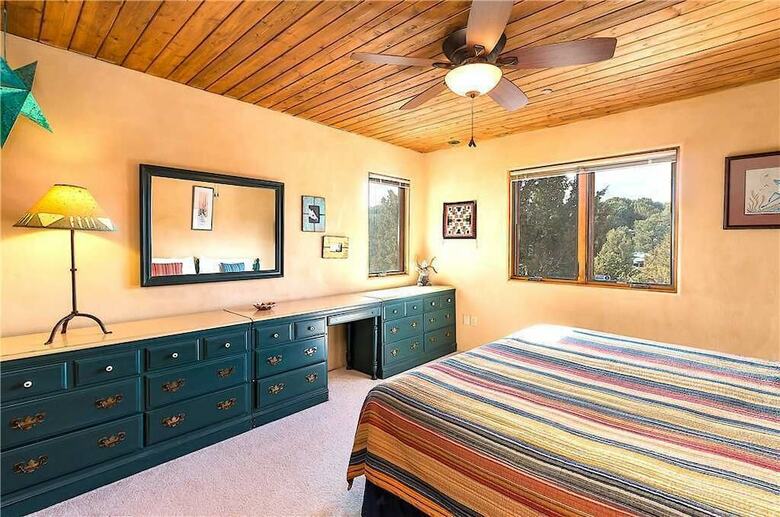 Hostal Casa de Paz - Four Bedroom Home