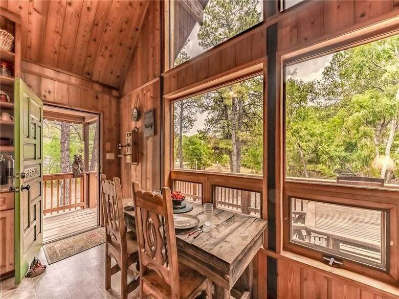 Paradise On The River - Three Bedroom Cabin