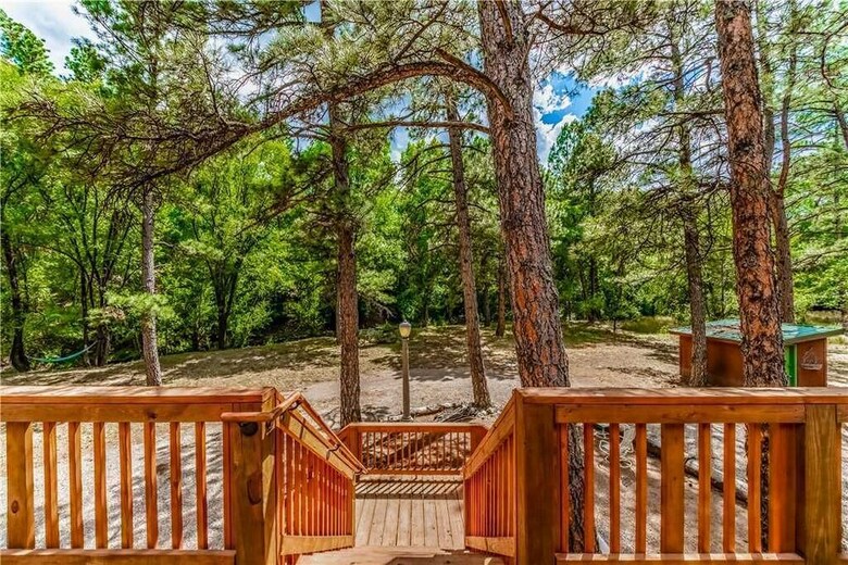 Paradise On The River - Three Bedroom Cabin