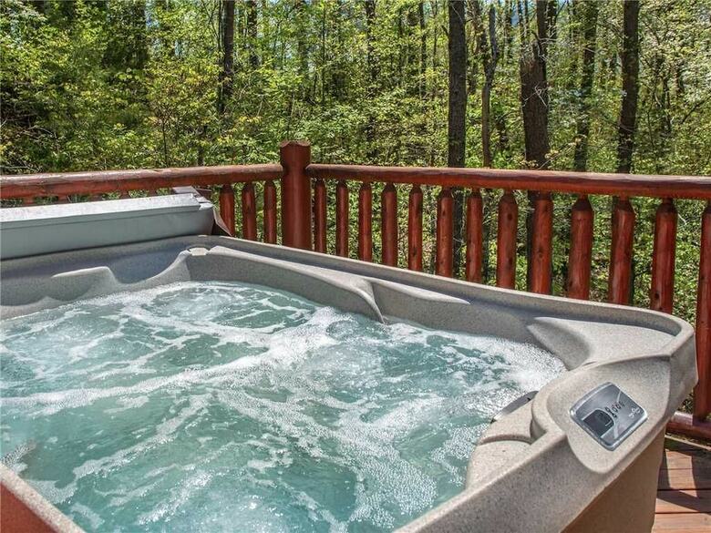 Knotty By Nature - Three Bedroom Cabin