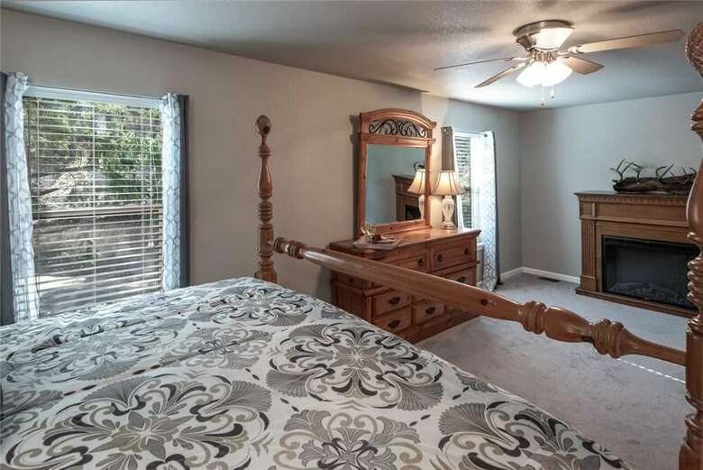 Lassie's Lodge - Three Bedroom Cabin
