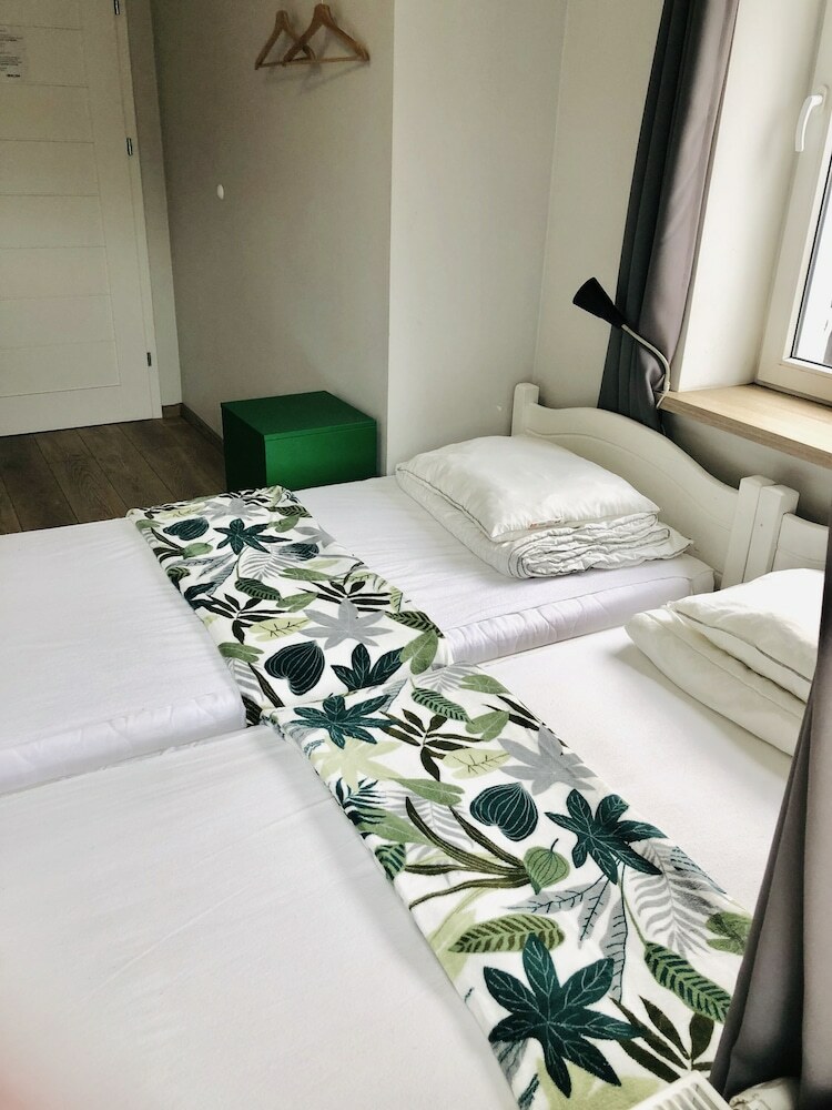 Hostal Honey Den Hostel