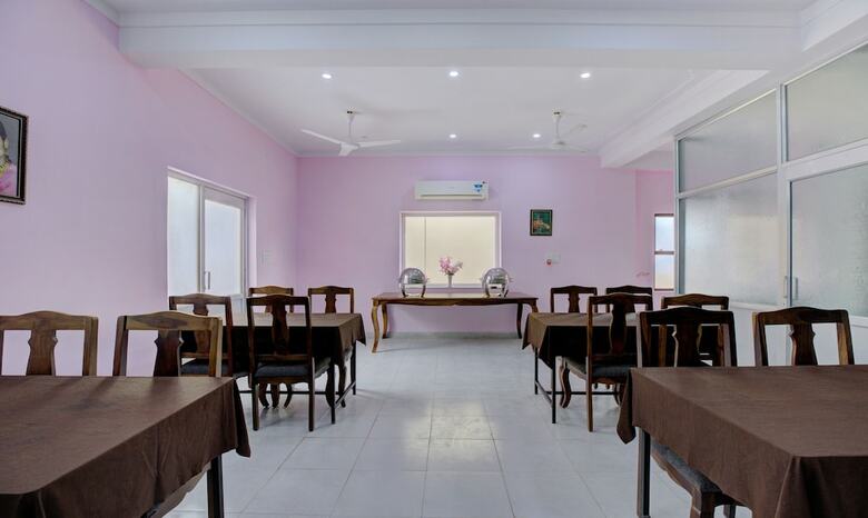 Hotel Treebo Trend Vallabh Vilas
