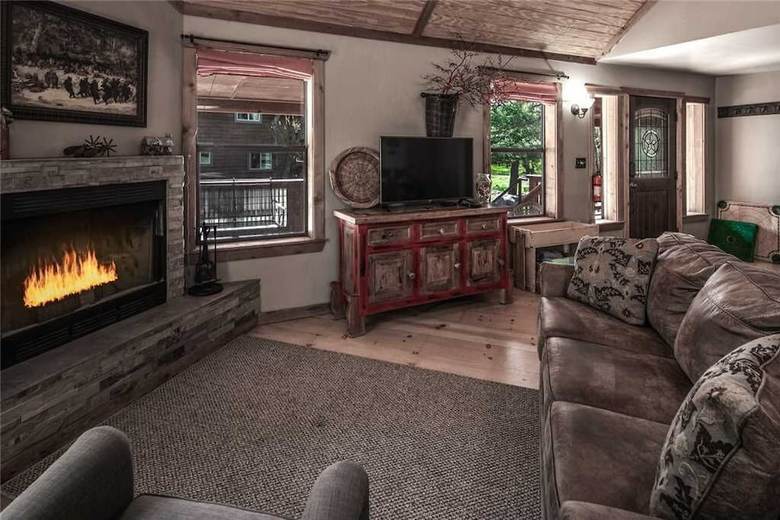 Riverside Dreams - Three Bedroom Cabin