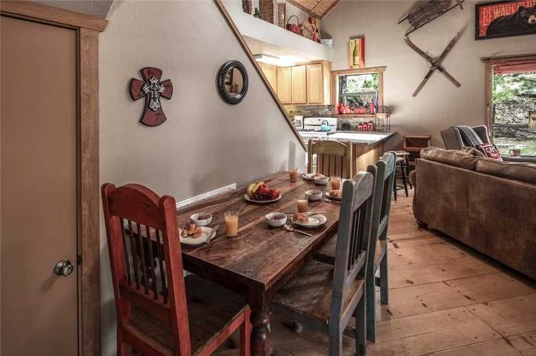 Riverside Dreams - Three Bedroom Cabin