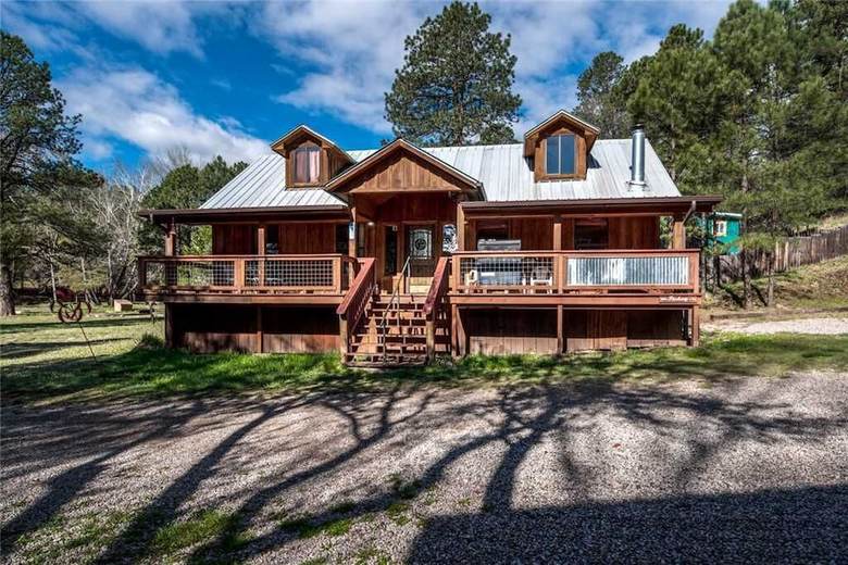 Riverside Dreams - Three Bedroom Cabin