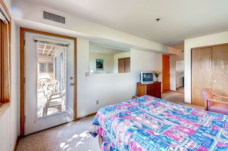 Lake Forest Condos By Crmr