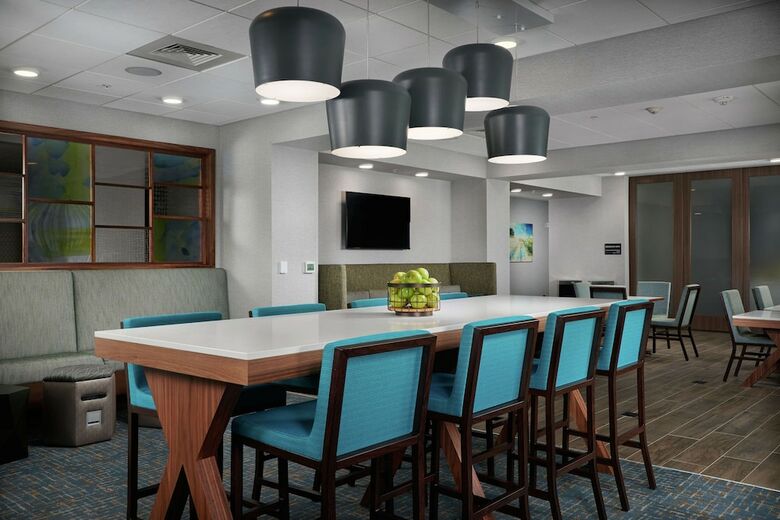 Hotel Hampton Inn By Hilton Burley