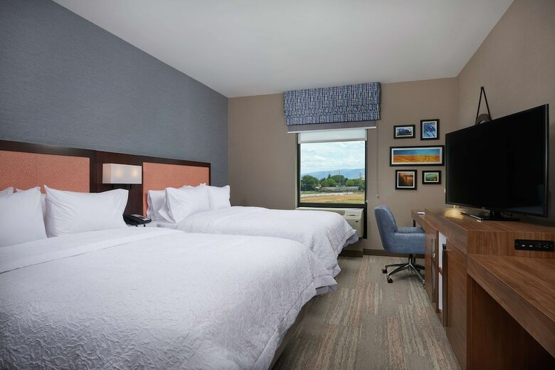 Hotel Hampton Inn By Hilton Burley