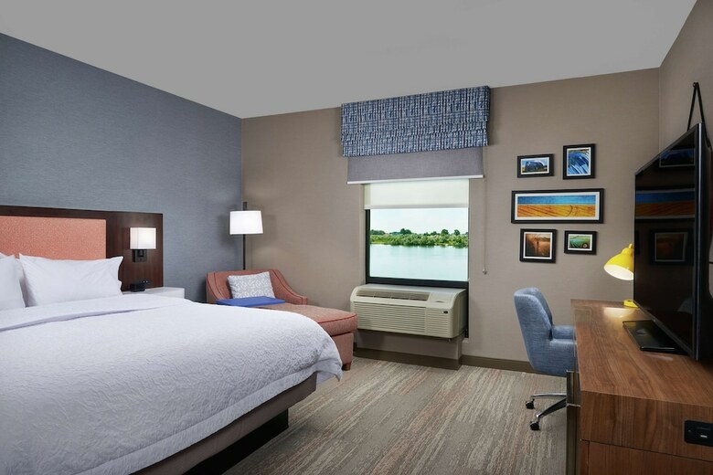 Hotel Hampton Inn By Hilton Burley