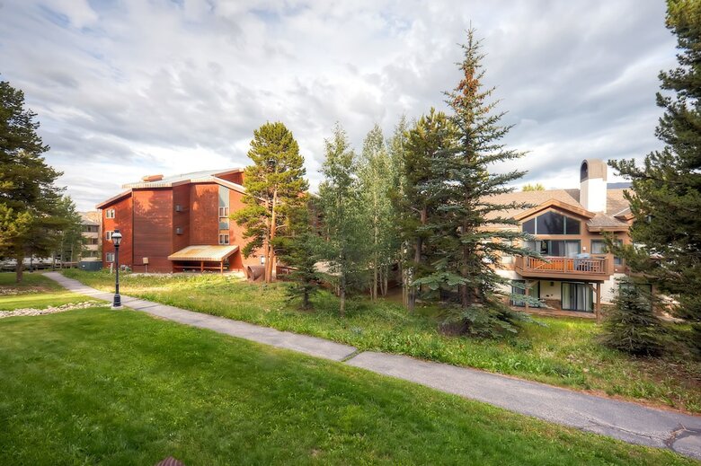 Sundowner Condos By Crmr