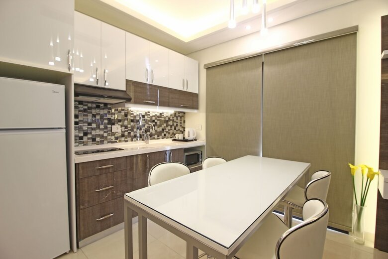 Aparthotel Palm Ville Suites