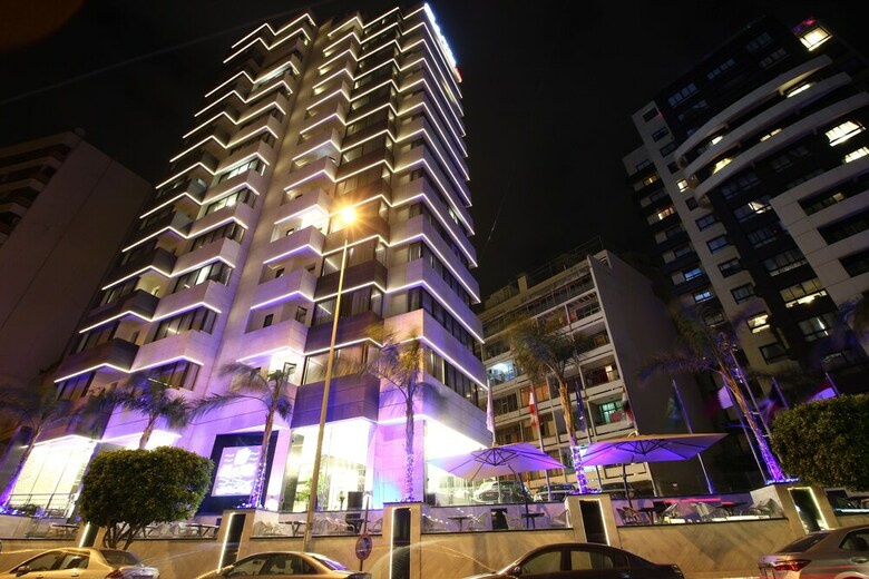 Aparthotel Palm Ville Suites