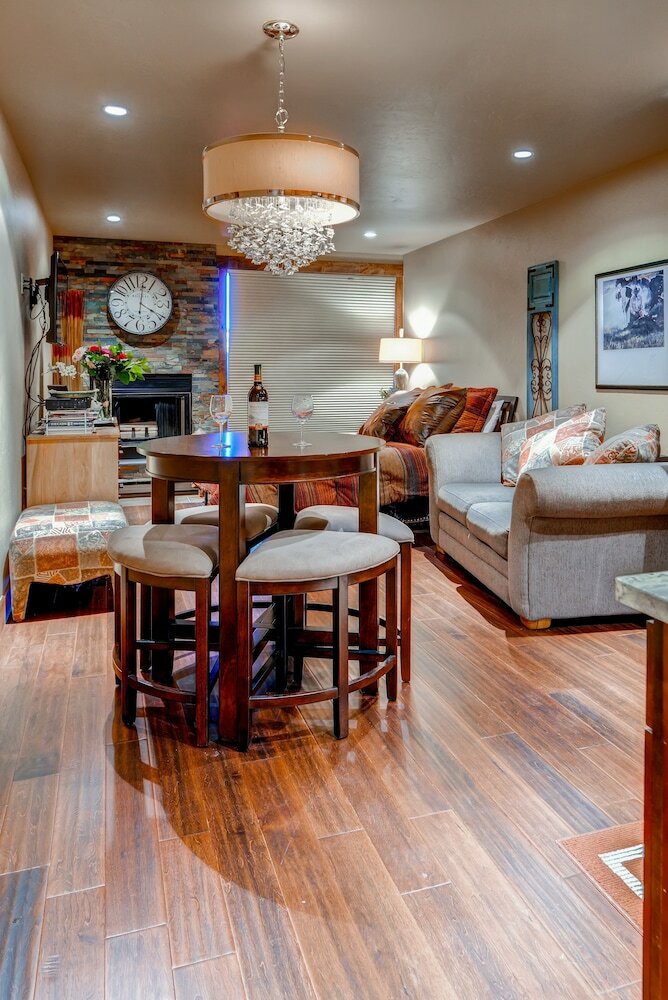 Cedars Lodge Condos By Crmr