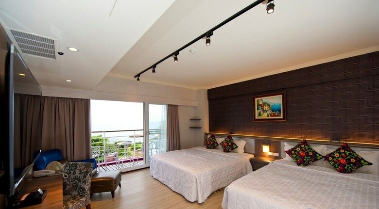 Bed & Breakfast Pin Chiao Hotel